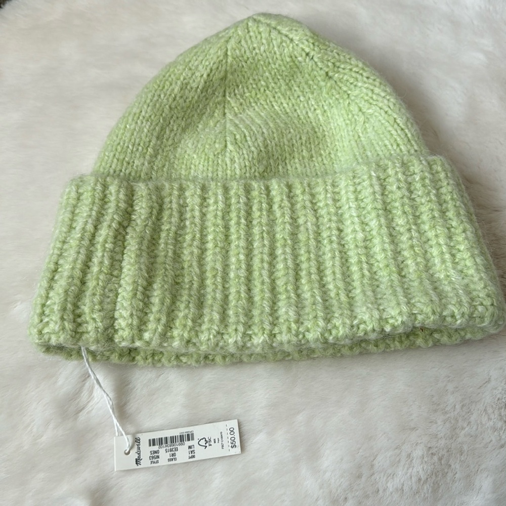 Madewell Fuzzy Wide-Cuffed
Beanie